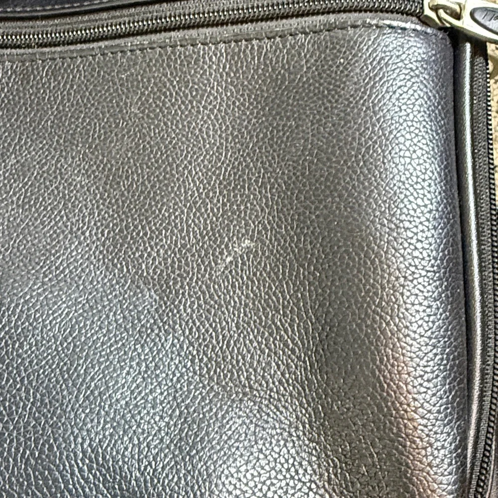 Targus Black Faux Leather Laptop Briefcase with Detachable Shoulder Strap